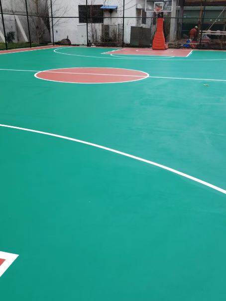 大丰镇 球场长期使用易出现地面开裂
